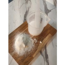 COLA CASCAMITE GARRAFA - 2 KG + 100 gramas de sal catalisador 